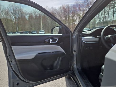 Used 2024 Jeep Compass Limited AWD/4WD image 26