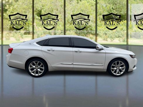 Used 2017 Chevrolet Impala Premier w/ Enhanced Convenience Package FWD image 4