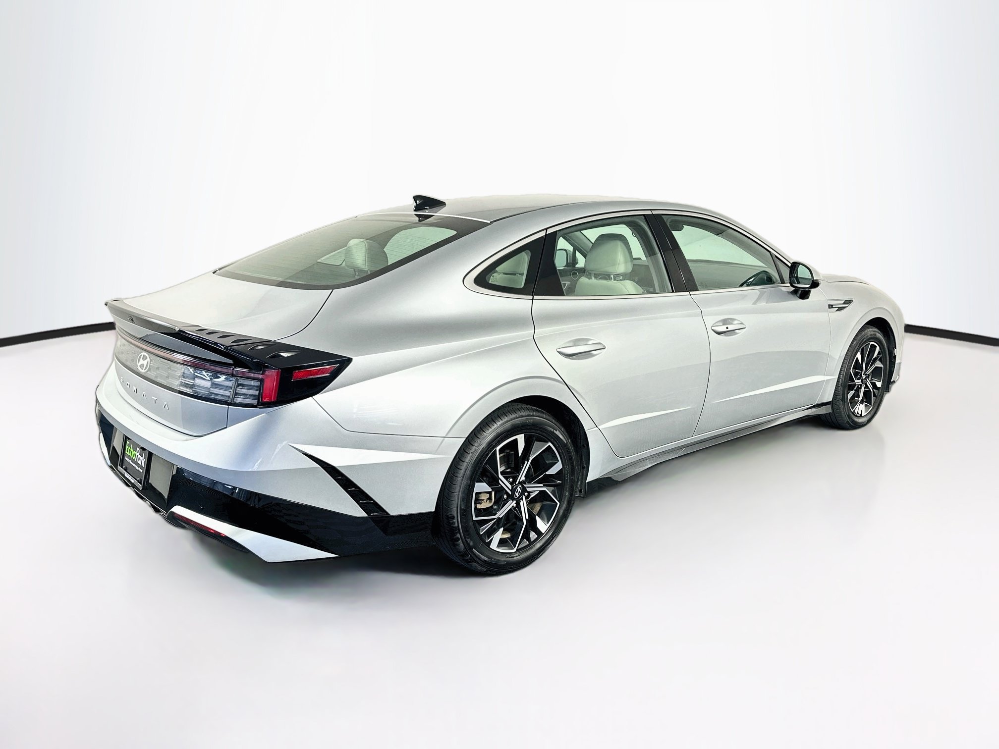 Used 2025 Hyundai Sonata SEL FWD image 9