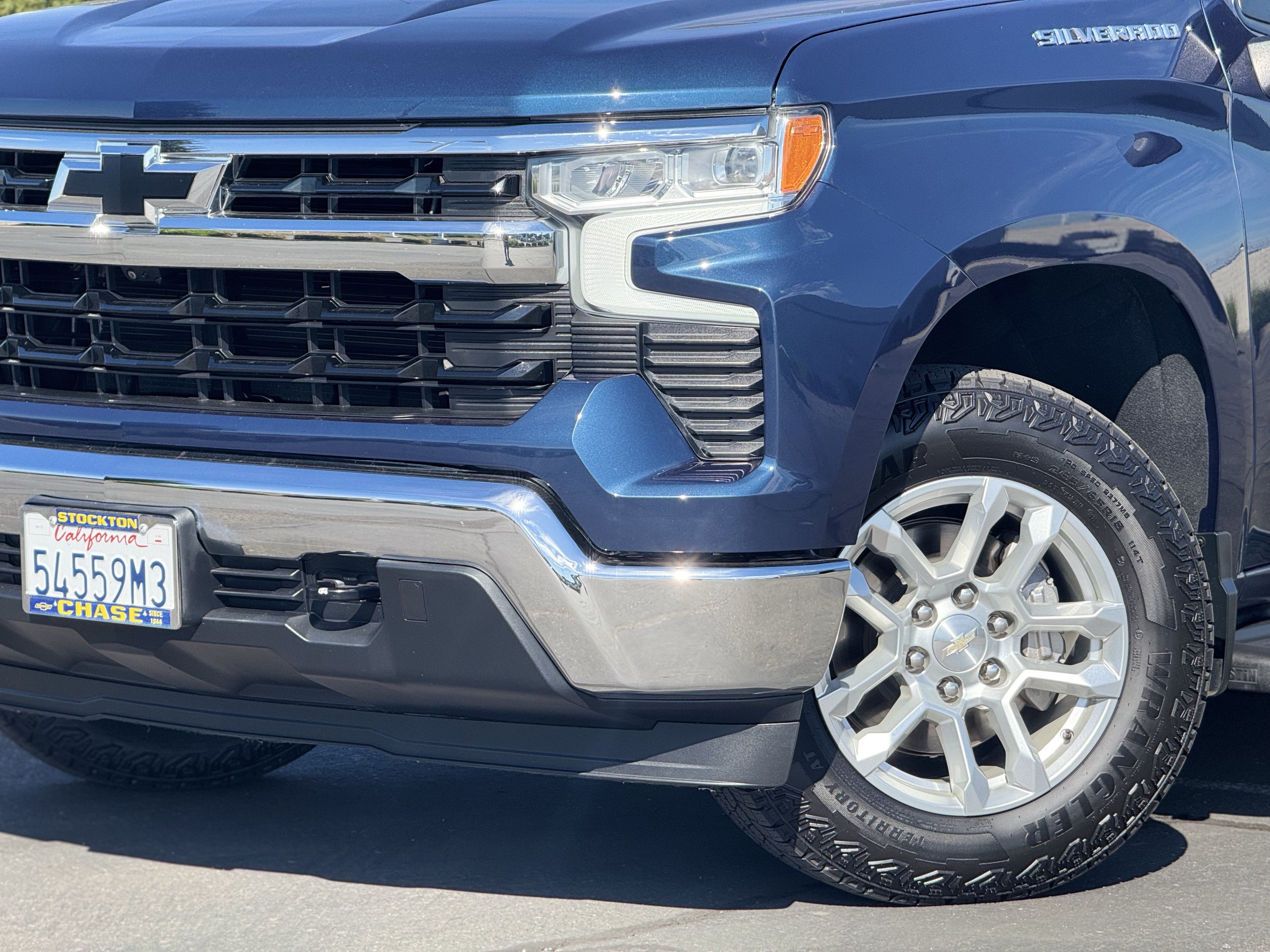 Certified 2022 Chevrolet Silverado 1500 LT w/ Safety Package AWD/4WD image 3