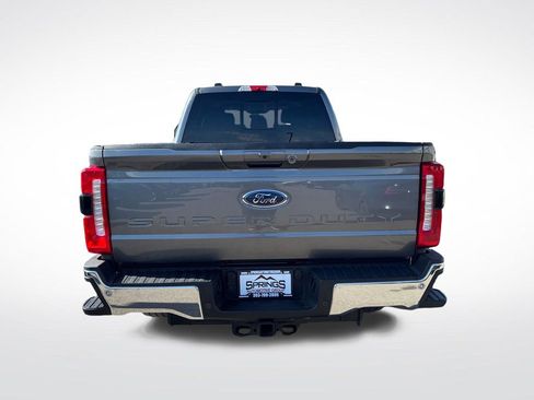 Used 2024 Ford F250 Lariat AWD/4WD image 4