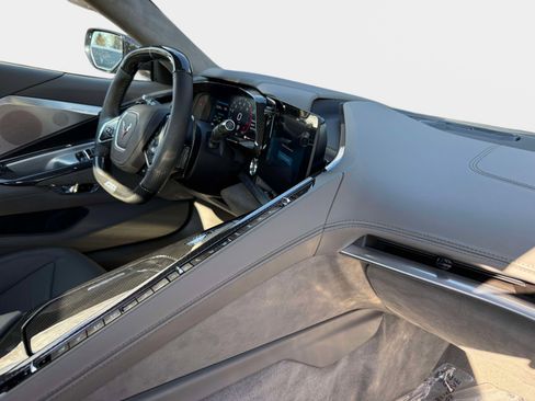 Used 2025 Chevrolet Corvette Z06 image 31