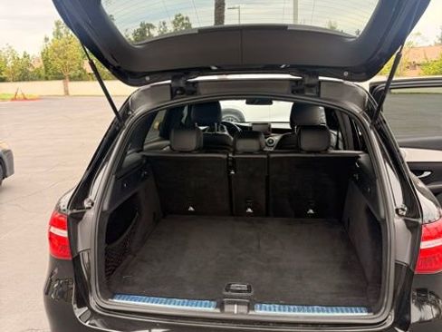 Used 2019 Mercedes-Benz GLC 300 4MATIC image 9