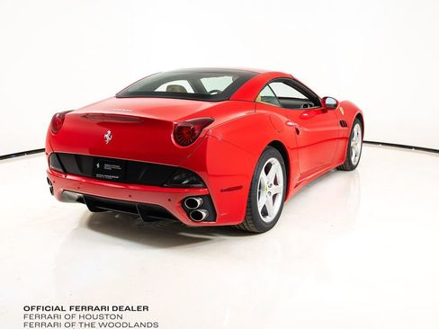 Used 2010 Ferrari California RWD image 30