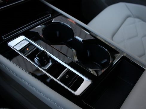 New 2026 Volkswagen Atlas SE image 11