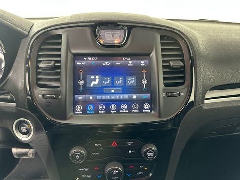 Used 2019 Chrysler 300 S AWD/4WD image 27
