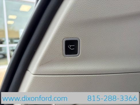 Used 2017 Chrysler Pacifica Touring-L Plus w/ Advanced Safetytec Group image 21