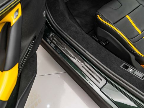 Certified 2025 Ferrari SF90 Spider image 37