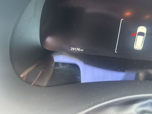 Used 2023 Toyota Highlander Platinum image 1