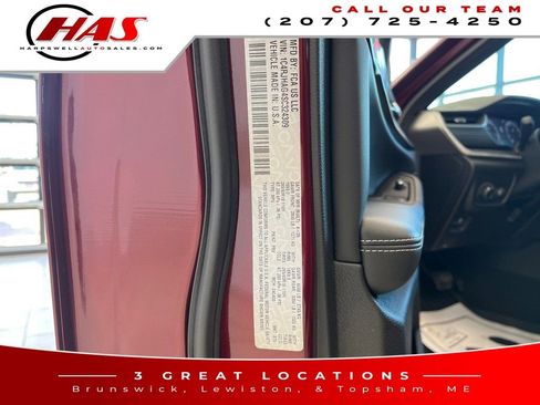 Used 2025 Jeep Grand Cherokee Laredo X w/ Trailer Tow Package image 19