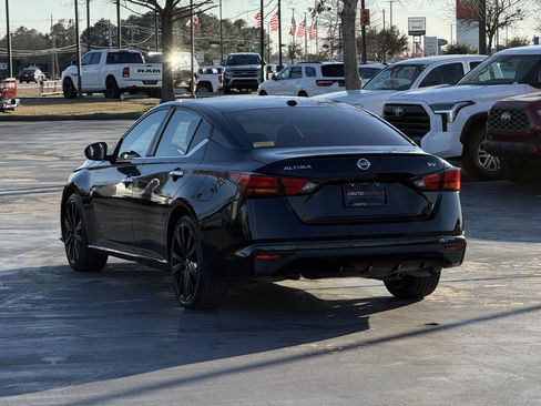 Used 2021 Nissan Altima 2.5 SV image 11