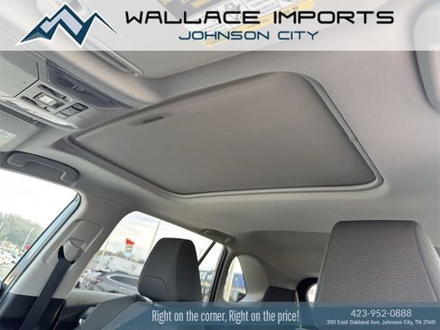 Used 2021 Toyota RAV4 XLE w/ Convenience Package image 15