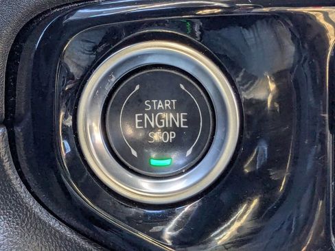 Used 2025 Chevrolet Silverado 1500 LT image 30