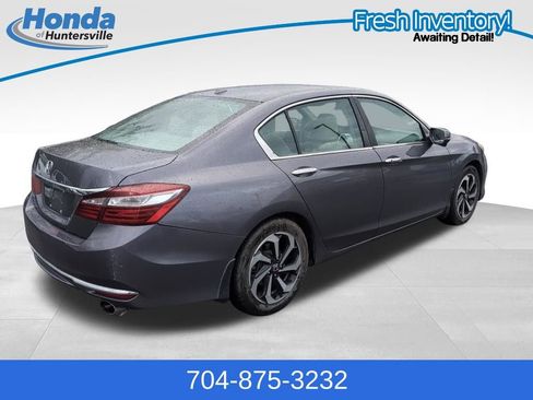 Used 2017 Honda Accord EX-L image 8