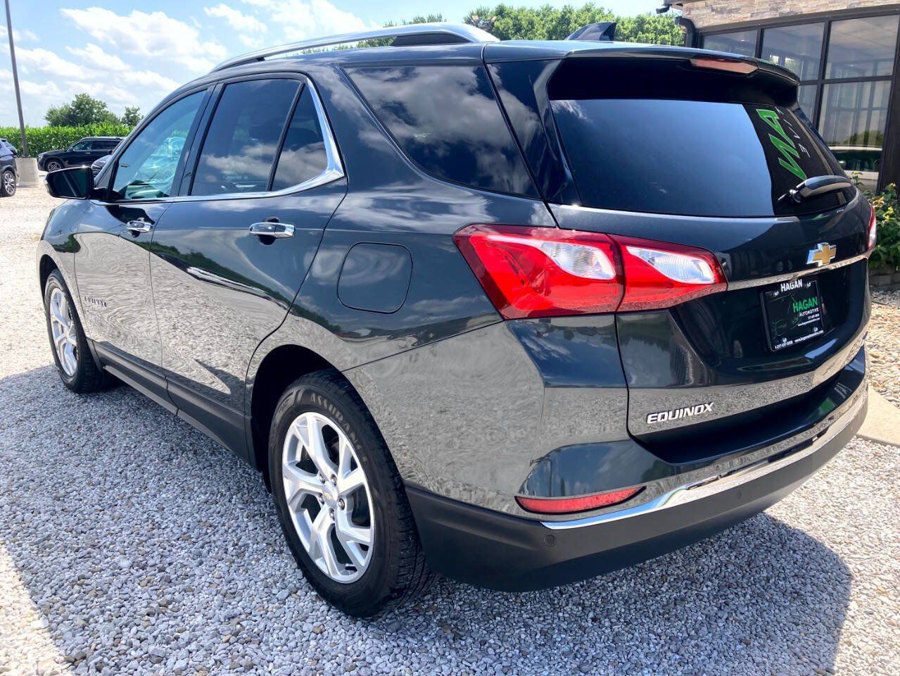 Used 2018 Chevrolet Equinox Premier w/ LPO, Cargo Package FWD image 5