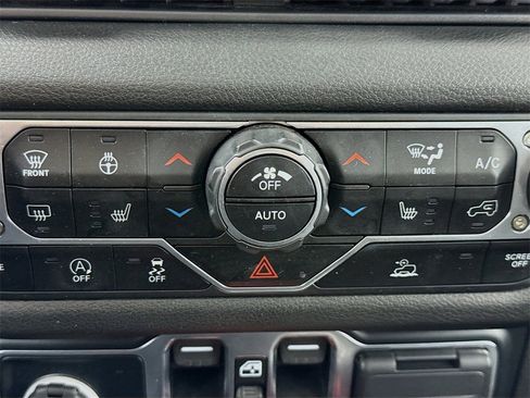 Used 2024 Jeep Wrangler Sport S image 19