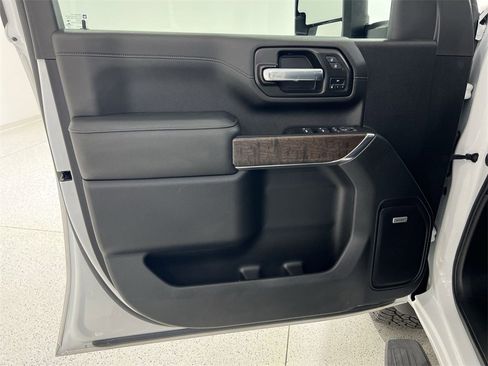 Used 2023 GMC Sierra 2500 Denali image 23