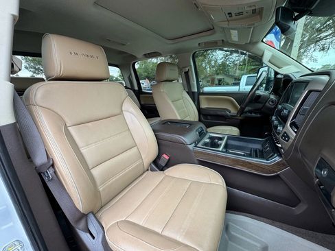 Used 2018 GMC Sierra 3500 Denali w/ Duramax Plus Package image 16