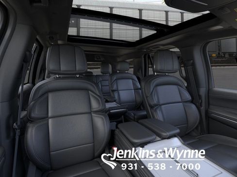 New 2026 Lincoln Navigator Reserve AWD/4WD image 10