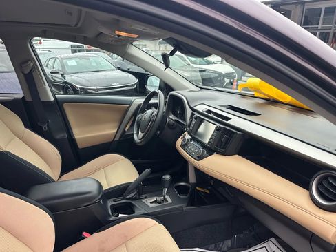 Used 2016 Toyota RAV4 XLE w/ Convenience Package image 11