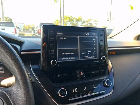 Used 2022 Toyota Corolla LE image 24