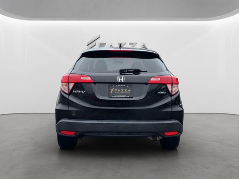 Used 2018 Honda HR-V EX image 11