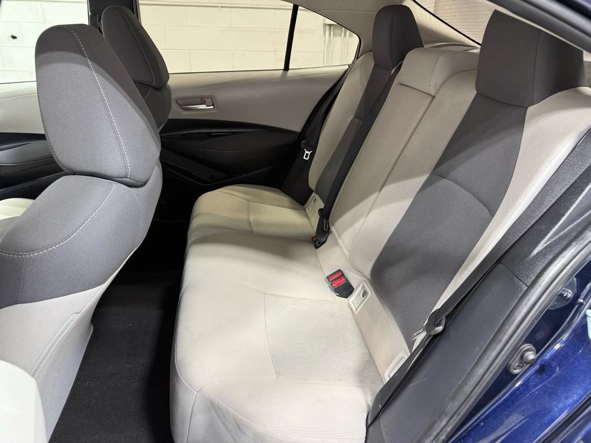 Used 2021 Toyota Corolla LE w/ Carpet Mat Package (TMS) FWD image 19