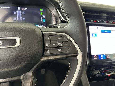 Used 2023 Jeep Grand Cherokee 4WD 4xe image 16