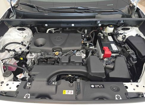 Used 2023 Toyota RAV4 XLE AWD/4WD image 9