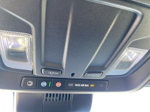Used 2025 GMC Sierra 1500 AT4 AWD/4WD image 45