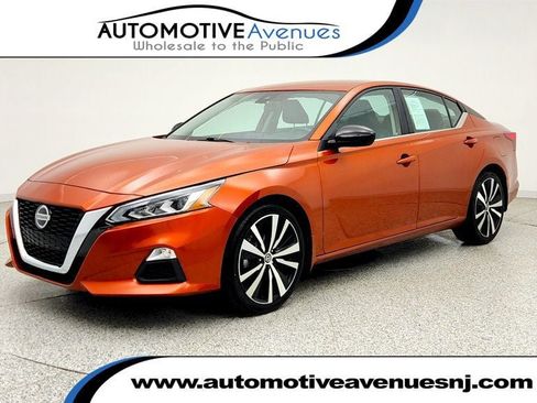Used 2022 Nissan Altima 2.5 SR FWD image 1