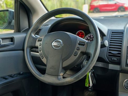 Used 2010 Nissan Sentra 2.0 S FWD image 27