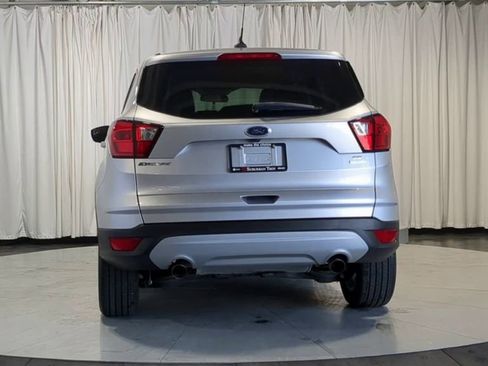 Used 2019 Ford Escape SE FWD image 9