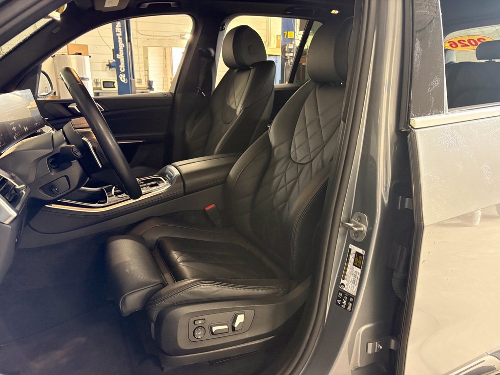 Used 2026 BMW X5 xDrive40i AWD/4WD image 9