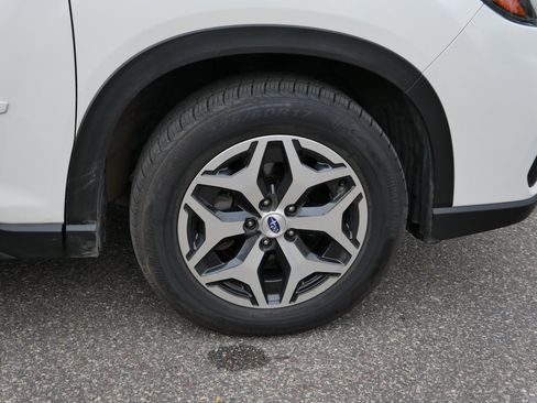 Used 2021 Subaru Forester Premium image 15