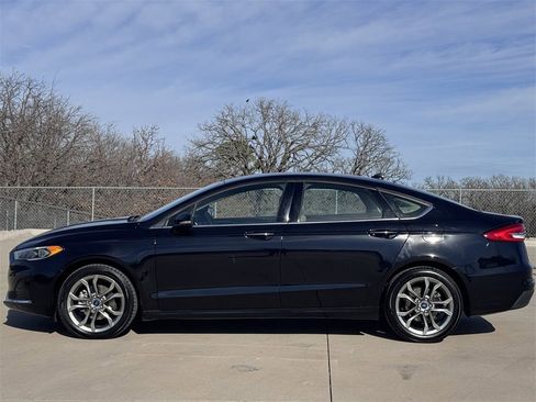 Used 2020 Ford Fusion SEL image 3