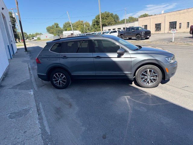 Used 2018 Volkswagen Tiguan SE AWD/4WD image 4