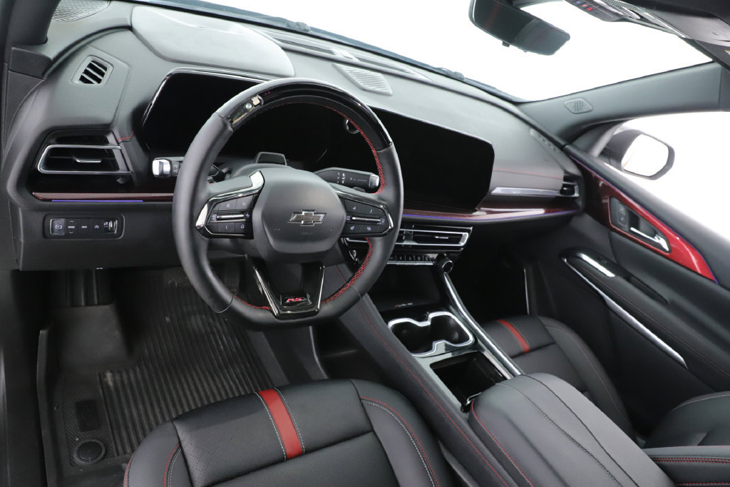 Used 2024 Chevrolet Traverse RS AWD/4WD image 17