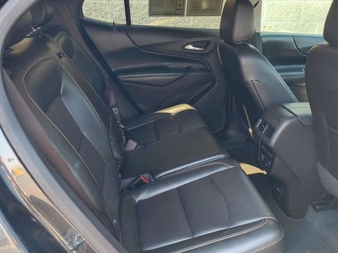 Used 2018 Chevrolet Equinox Premier FWD image 22