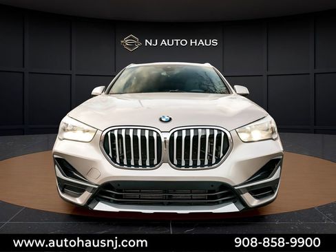 Used 2021 BMW X1 xDrive28i w/ Convenience Package AWD/4WD image 3