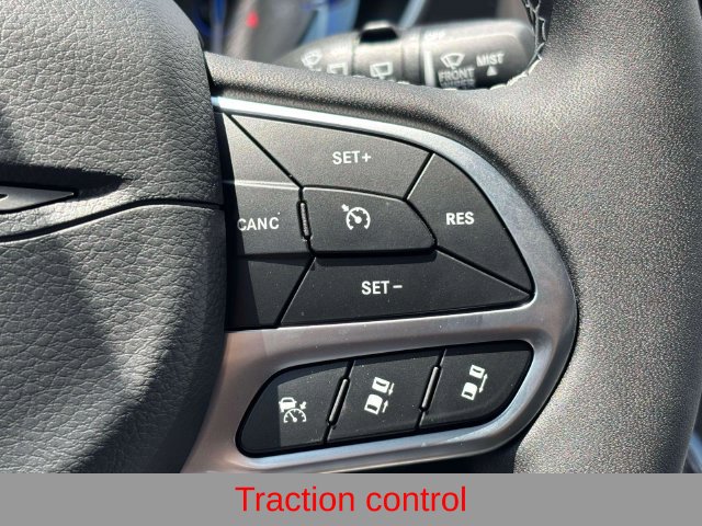 New 2027 Chrysler Pacifica Select FWD image 24