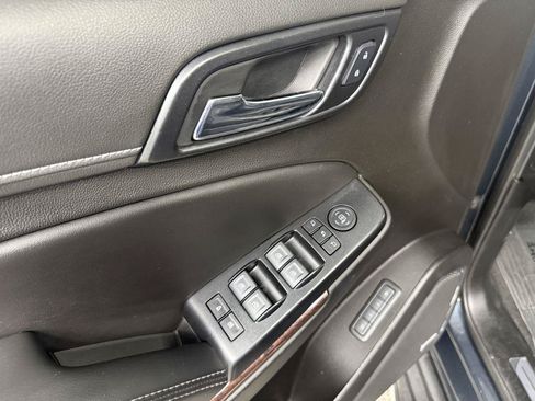 Used 2020 GMC Yukon XL SLT w/ Open Road Package AWD/4WD image 28
