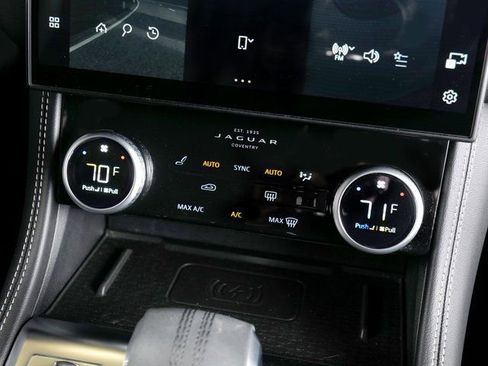 Used 2026 Jaguar F-PACE R-Dynamic S AWD/4WD image 15