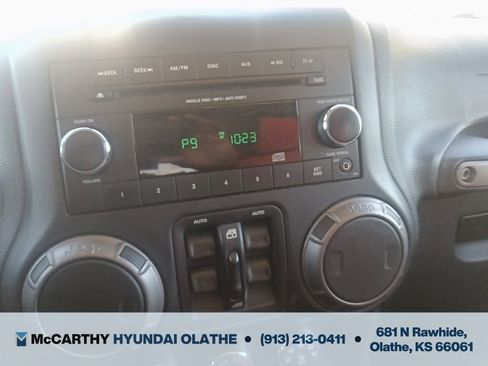 Used 2018 Jeep Wrangler Unlimited Sport S AWD/4WD image 4