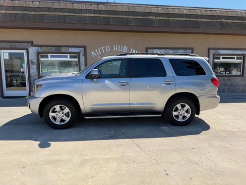Used 2008 Toyota Sequoia SR5 image 5