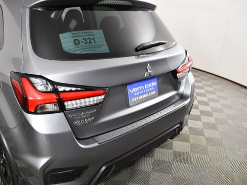 Used 2023 Mitsubishi Outlander Sport LE AWD/4WD image 15