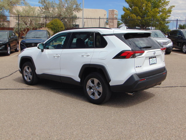 Used 2025 Toyota RAV4 XLE FWD image 6