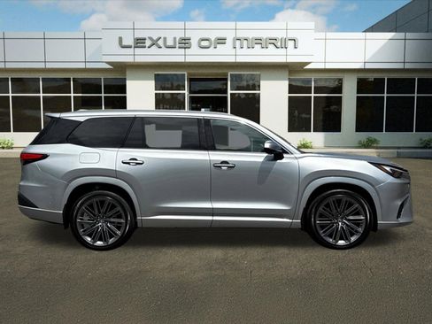 New 2026 Lexus TX 550h AWD Plug-In Hybrid image 8