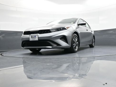 Certified 2023 Kia Forte LXS w/ LXS Technology Package FWD image 24