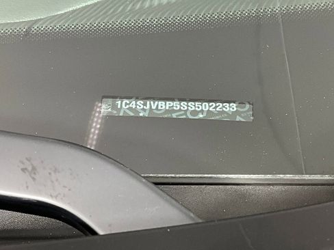 Used 2025 Jeep Wagoneer Series II w/ Premium Group I image 32